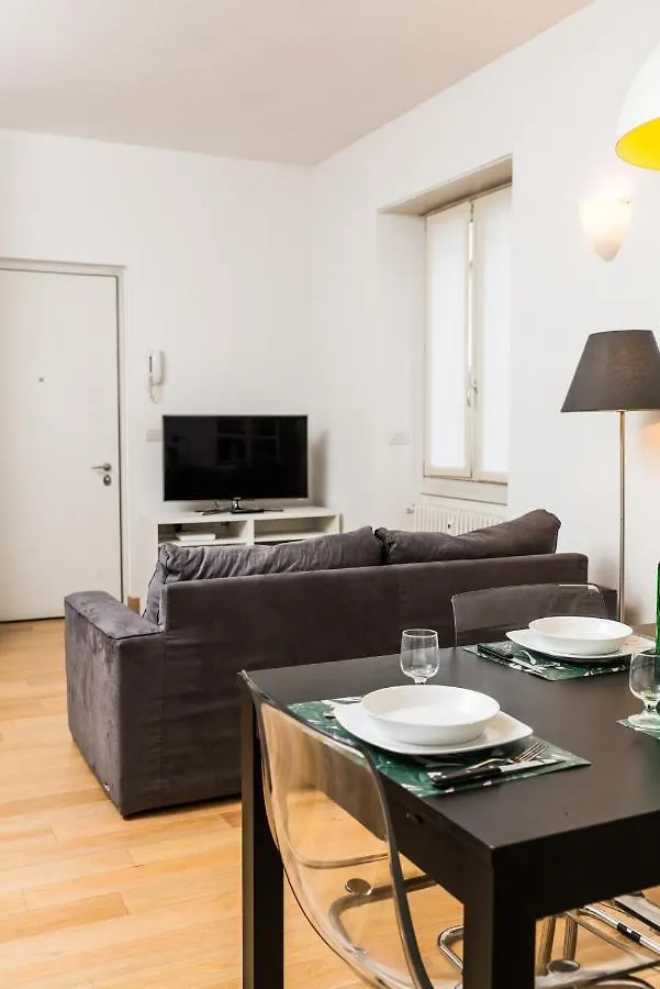 Lady Juliet Apartment
